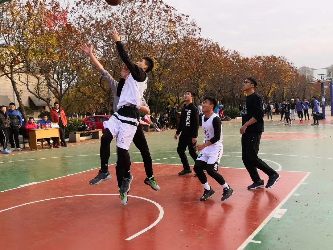 学校3v3篮球赛规则是什么_篮球赛规则学校是3v3的吗_学校篮球比赛打几场